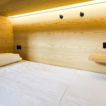The Capsule Hotel-3